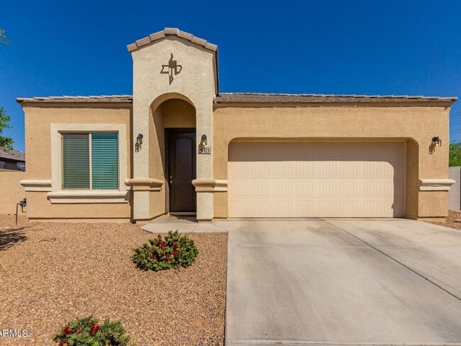 Building Photo - 4 Bedroom Single Family Home in gated community in Maricopa