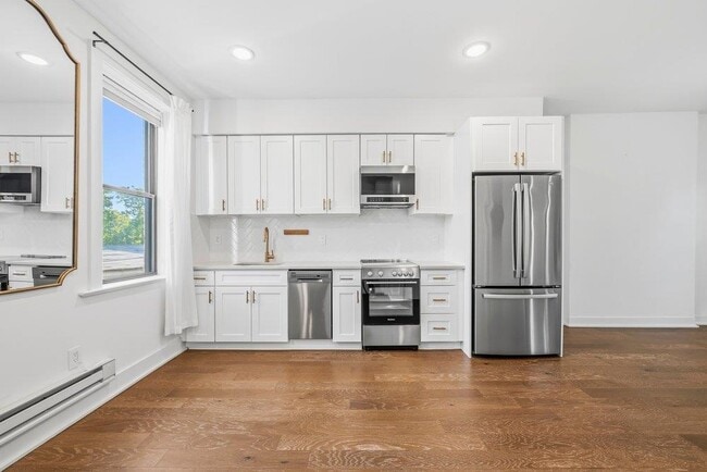 Building Photo - 366 2nd St