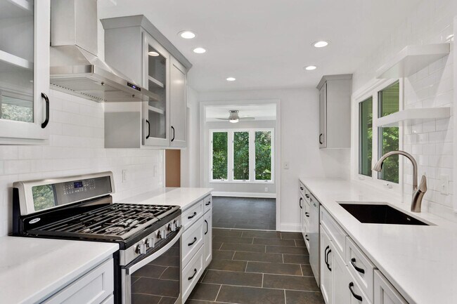 Building Photo - 4035 Wasatch Ln