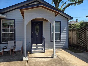 Building Photo - 4415 McKinney St