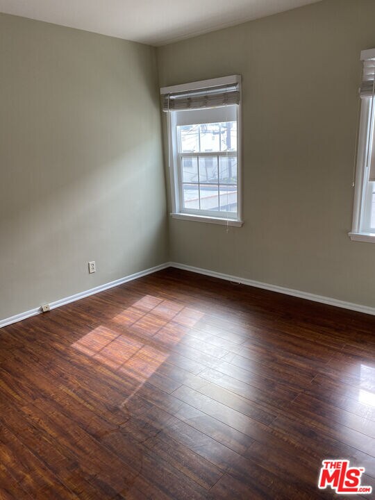 Building Photo - 1020 S WOOSTER St