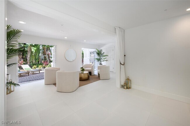 Foto del edificio - 888 10th St S