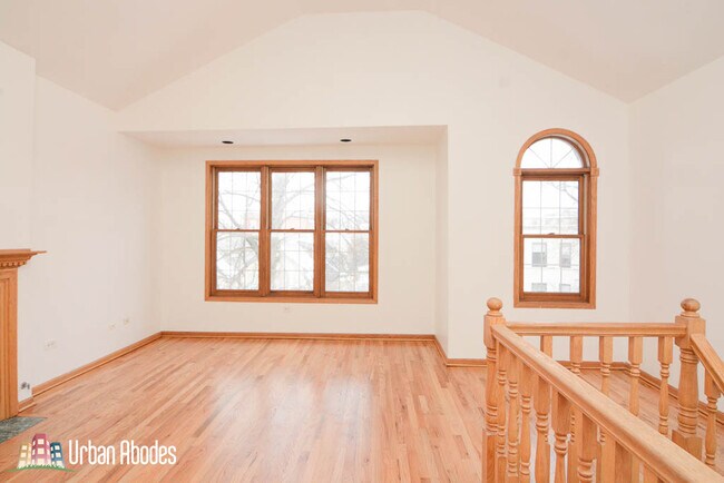 Building Photo - 2151 W Crystal St