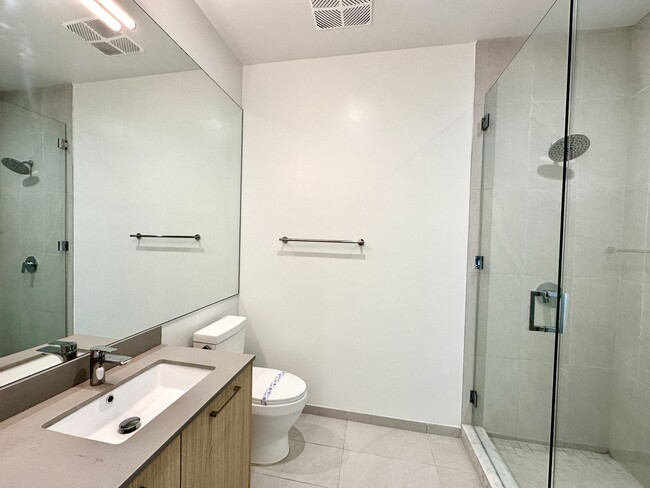 Foto del edificio - 120 NW 31st St