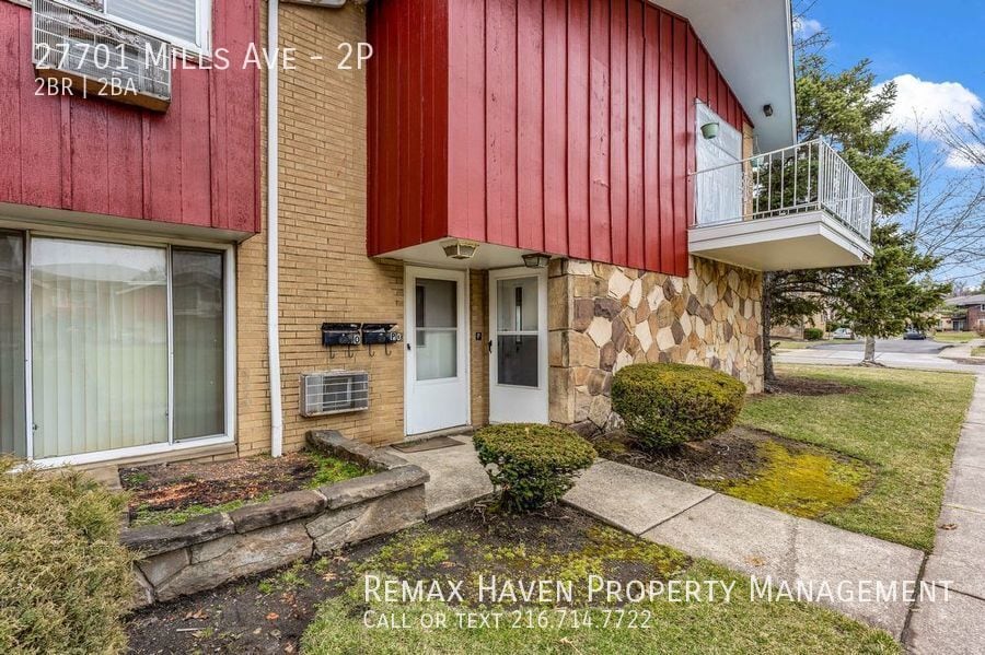 27701 Mills Ave, Unit 2P, Euclid 2 bed Condo for Rent in