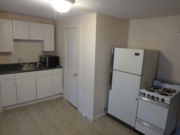 Primary Photo - 114 W 8th St