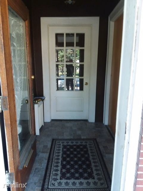 Building Photo - 3 br, 1 bath  - 813 Madison Ave Apt 2