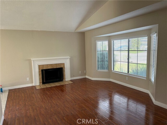 Building Photo - 584 Le Harve Ave