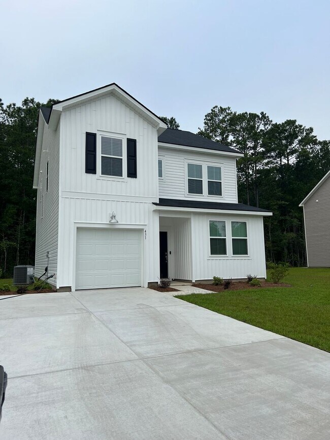 Building Photo - Brand New Home in Waterway Commons – 4BR /...