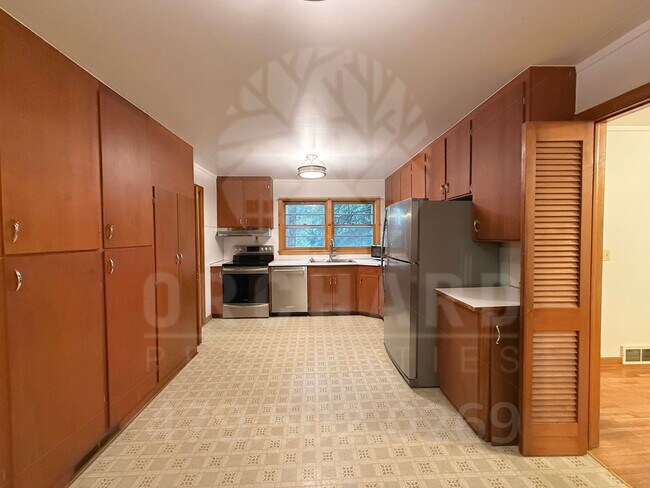Foto del edificio - 3 bedroom, 2 Bath House Near University of...