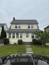 Building Photo - 1186 Thomas St