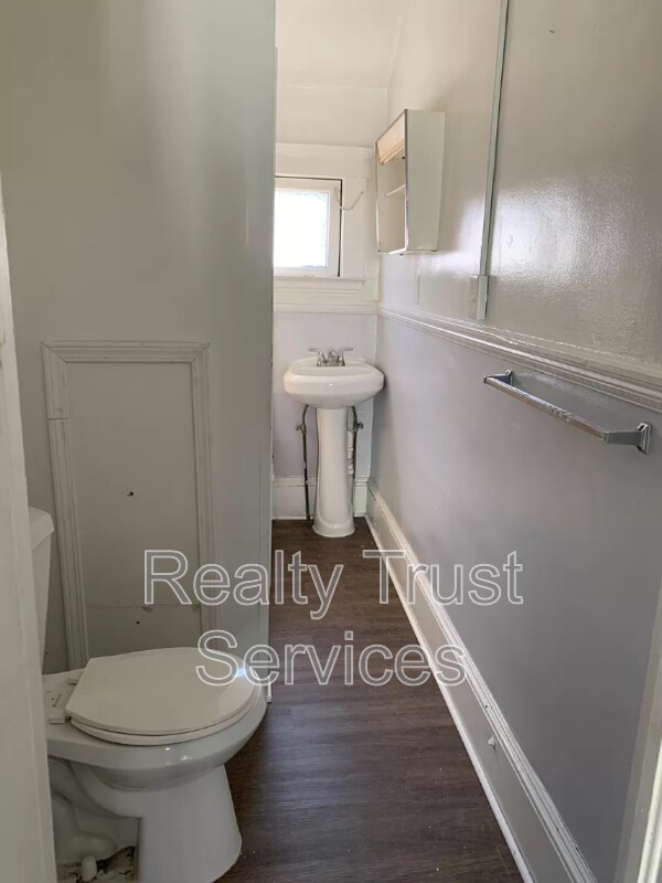 Building Photo - 3736 W 37th St