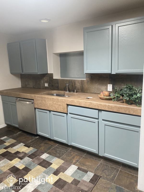 Building Photo - 4 br, 1 bath House - 206 Morningside Drive...
