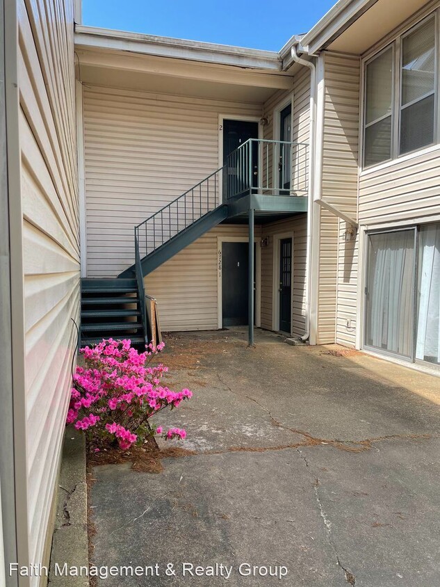Foto principal - 2 br, 2 bath House - 6728 Quail Hollow Ct. #2