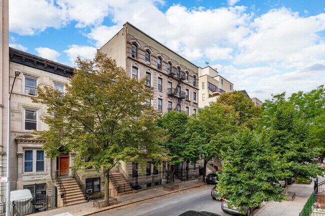 Building Photo - 202-204 W 140th St