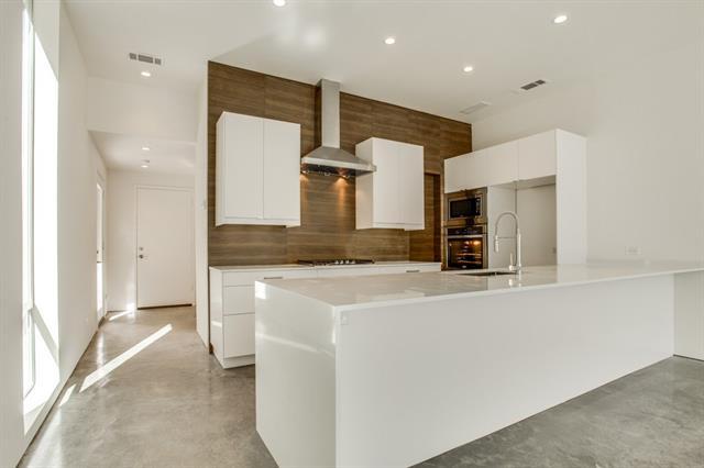 Foto del edificio - 5802 Bryan Pkwy