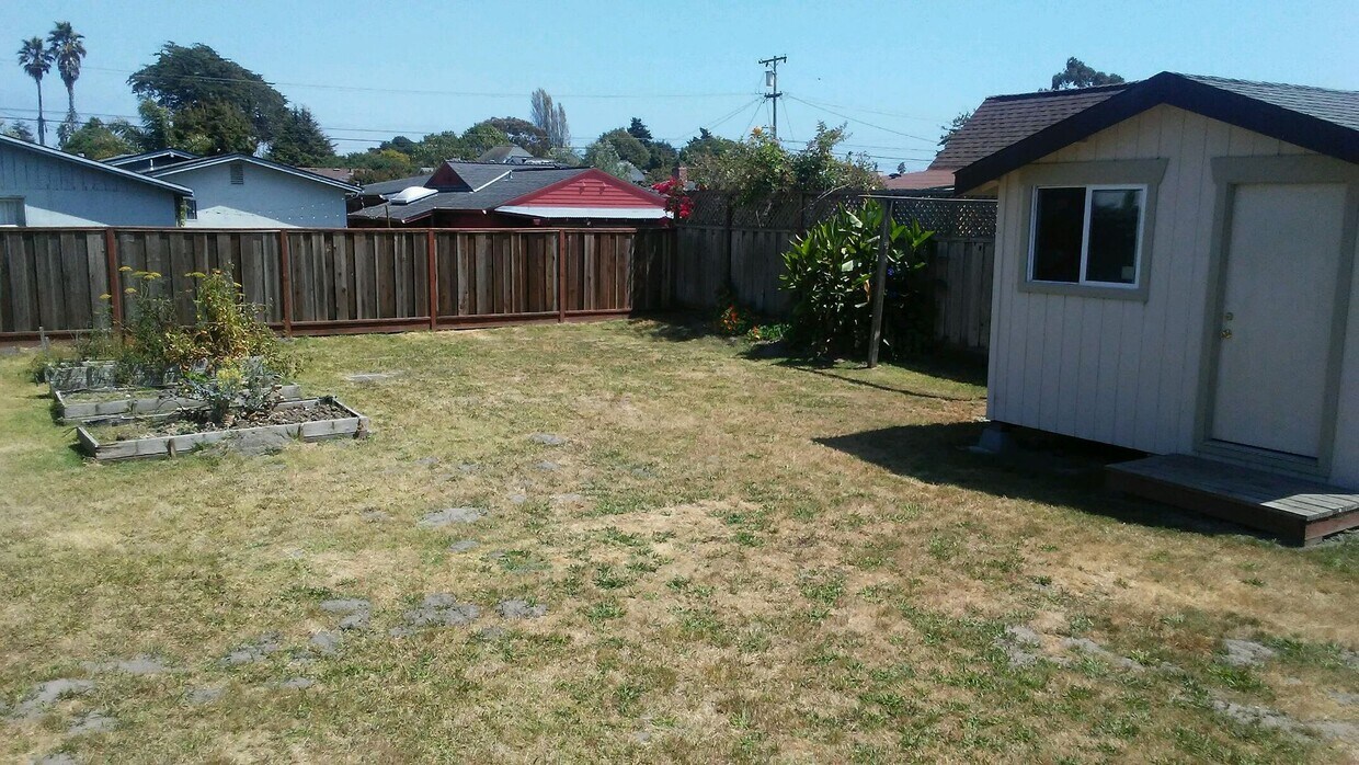 Foto del edificio - 3 bed/1 bath Westside home near beach/park