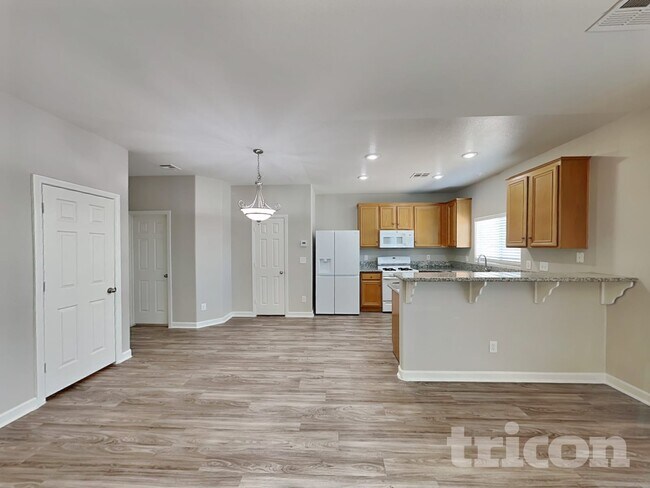 Foto del edificio - 4928 Blue Bay Ct