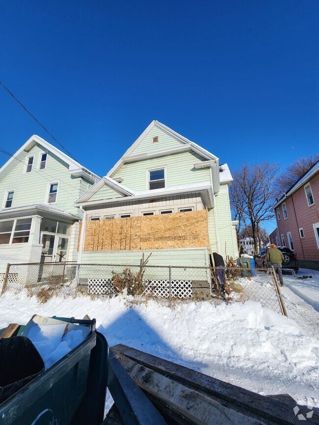 Building Photo - 182 Weaver St