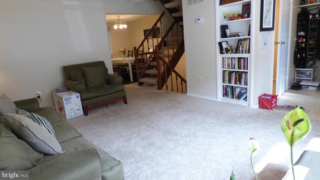 Foto del edificio - 8106 Willowdale Ct