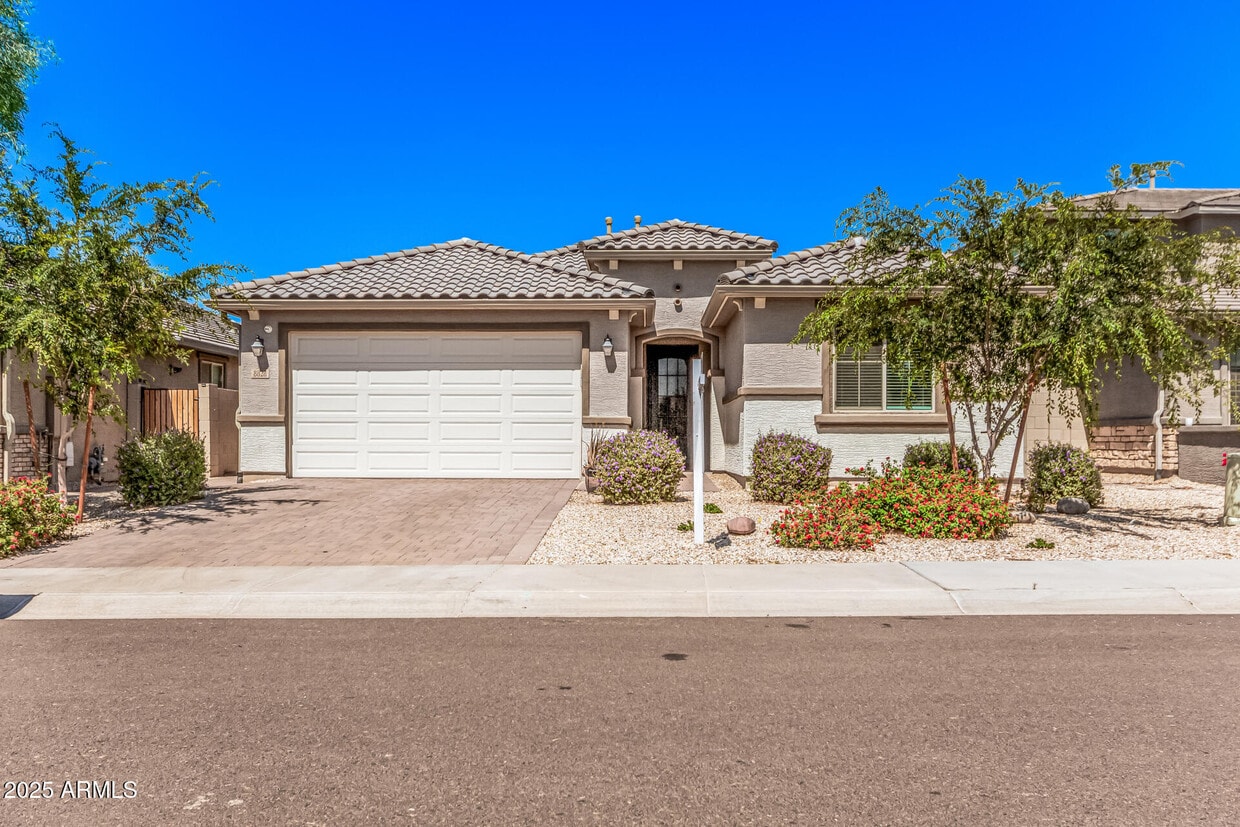 Primary Photo - 8828 W Palo Verde Dr