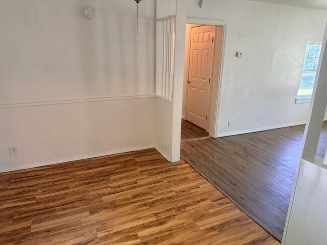 Foto del edificio - 2529 E 29th St N