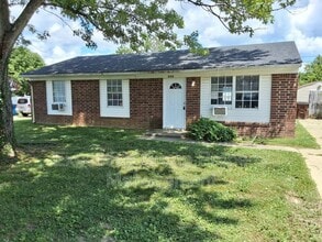Building Photo - 206 Diecks Dr