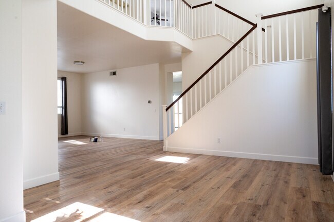 Foto del edificio - 15747 Roan Rd