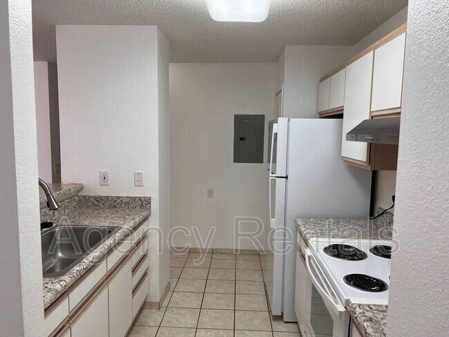 Building Photo - 95-1154-1154 Makaikai St