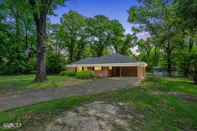 Foto del edificio - 6119 Bradford Dr