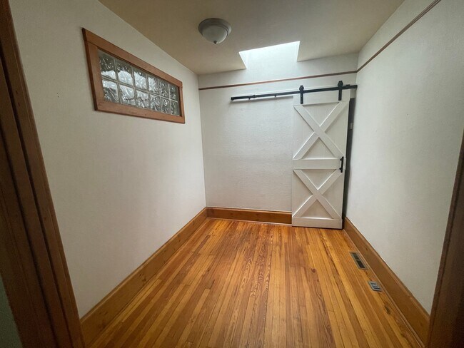 Foto del edificio - 3455 Decatur St