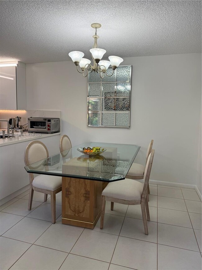 Foto del edificio - 9101 SW 19th Pl