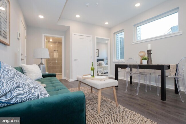 Foto del edificio - 1534 Ridge Ave