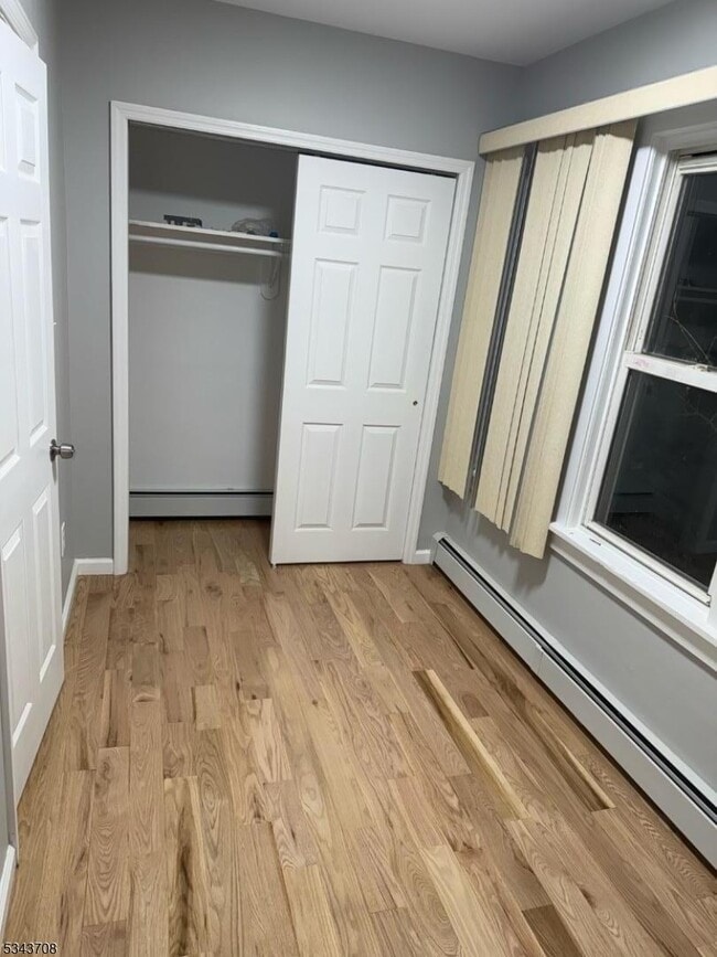 Foto del edificio - 32 Hornblower Ave