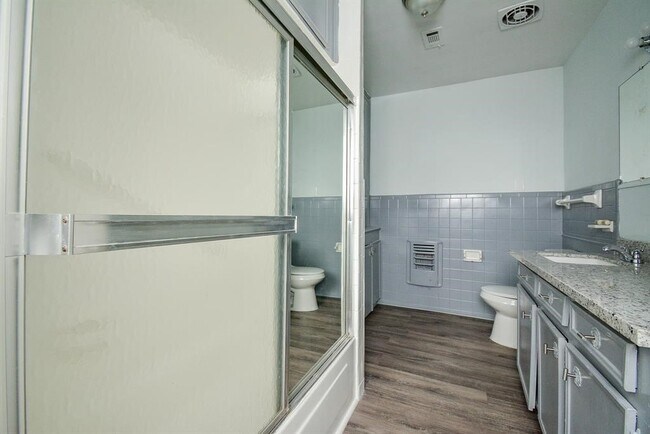 Foto del edificio - 917 Defender St