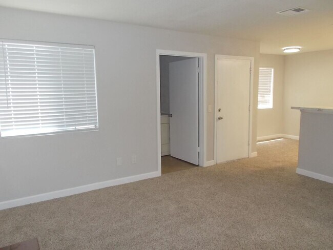 Building Photo - 2732 Alicialynn Way