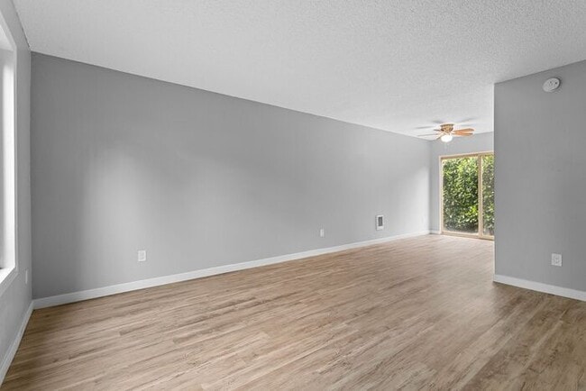 Building Photo - Beautiful soon to be remodeled 2bed/1bath!