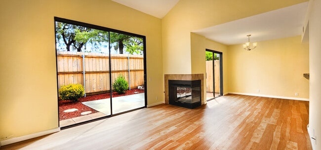 Building Photo - 3676 Constellation Rd
