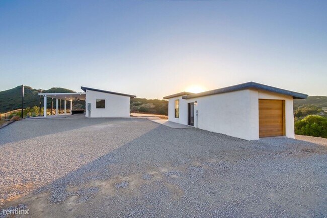 Foto del edificio - 1 br, 1 bath House - 23483 Japatul Valley ...