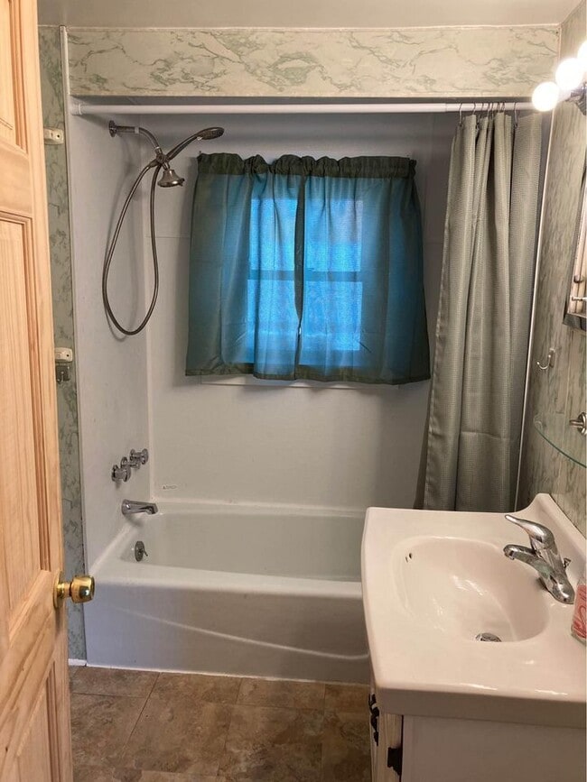 Foto del edificio - 64 Valley St