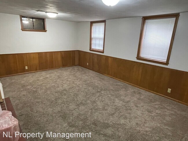 Building Photo - 3 br, 1.5 bath House - 9232 Dorcas Street