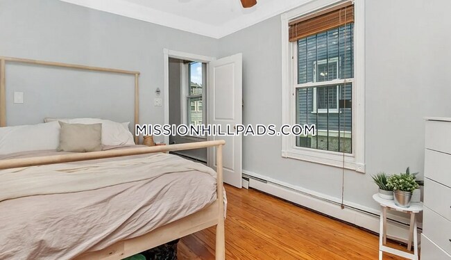 Foto del edificio - 180 Hillside St