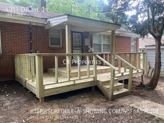 Foto del edificio - New Backyard Deck!