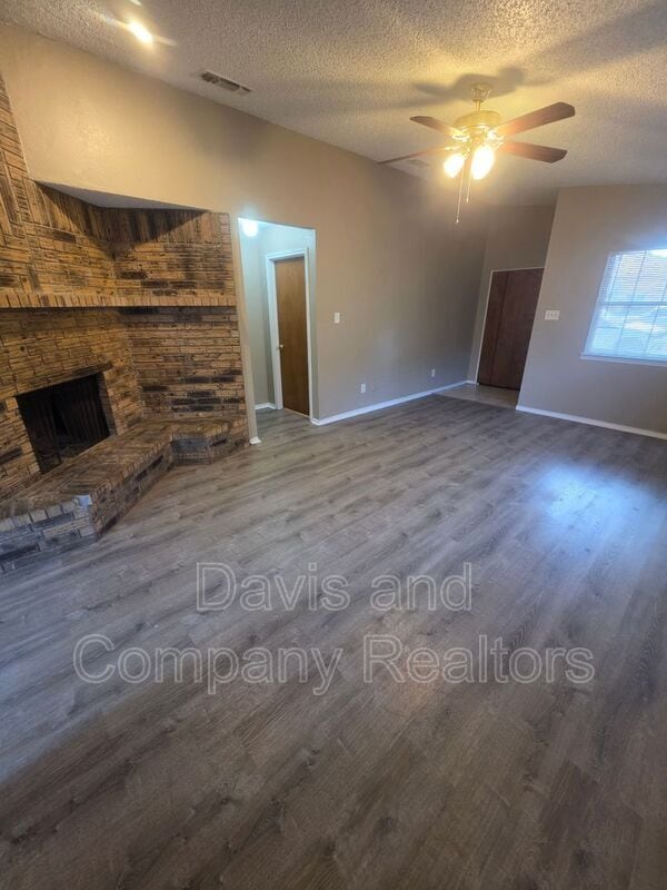 Building Photo - 4422 Fairgate Dr