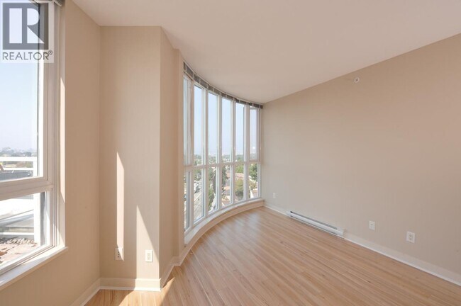 Photo du bâtiment - 4028 Knight St