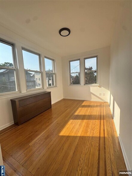 Foto del edificio - 688 Kingsland Ave