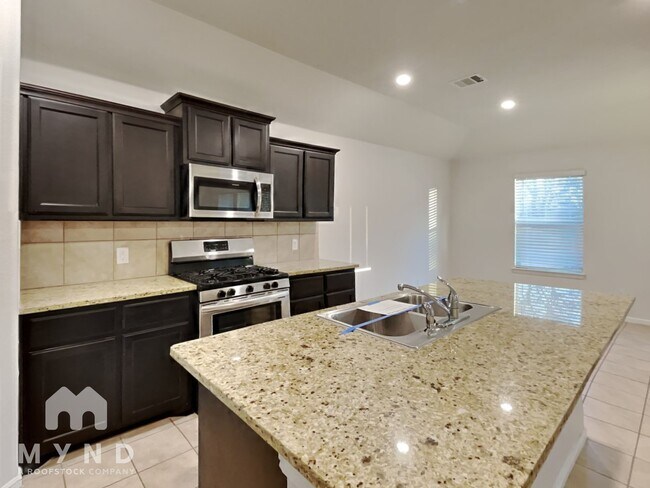 Foto del edificio - 808 Hutchins Dr