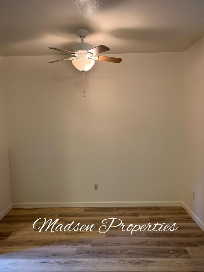 Foto del edificio - 208 W 21st St