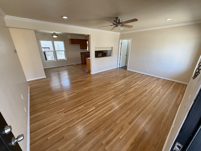 Foto del edificio - 1051 E Badillo St