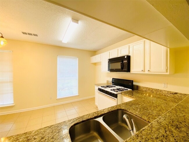 Foto del edificio - 21426 Park Bishop Dr